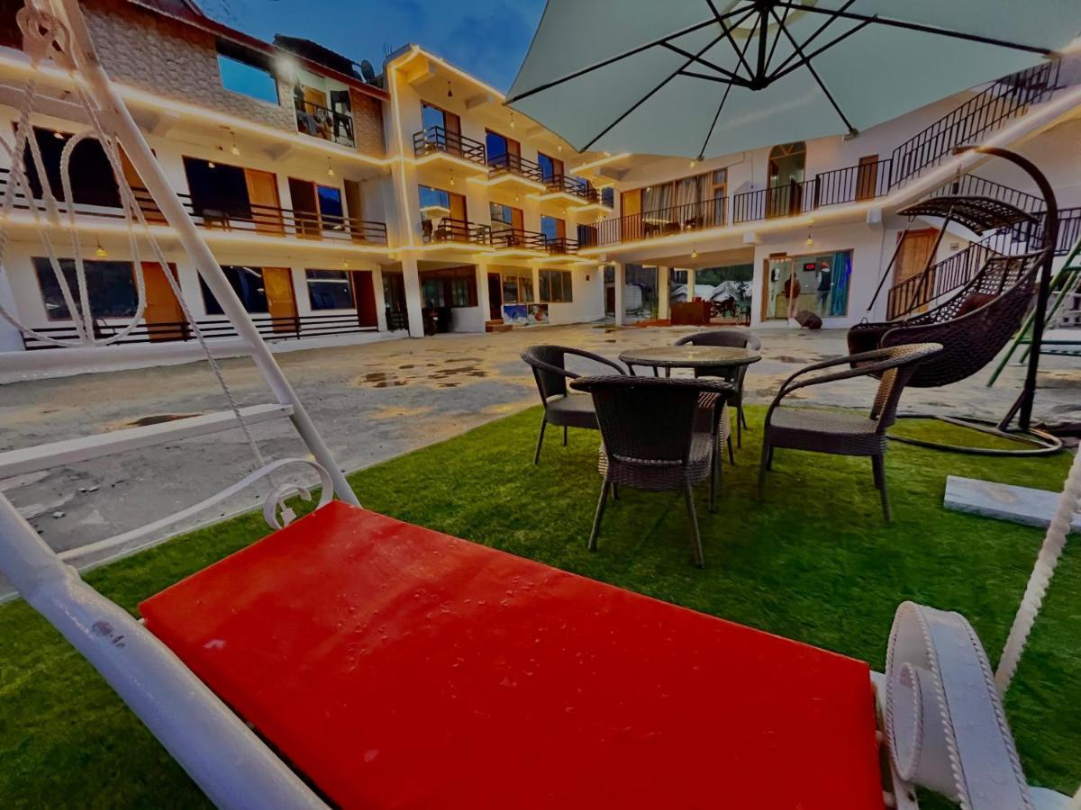 Hotel Beas River Retreat - A Riverside Hotel With Balcony Manāli Екстериор снимка