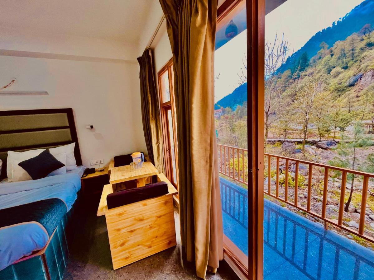 Hotel Beas River Retreat - A Riverside Hotel With Balcony Manāli Екстериор снимка
