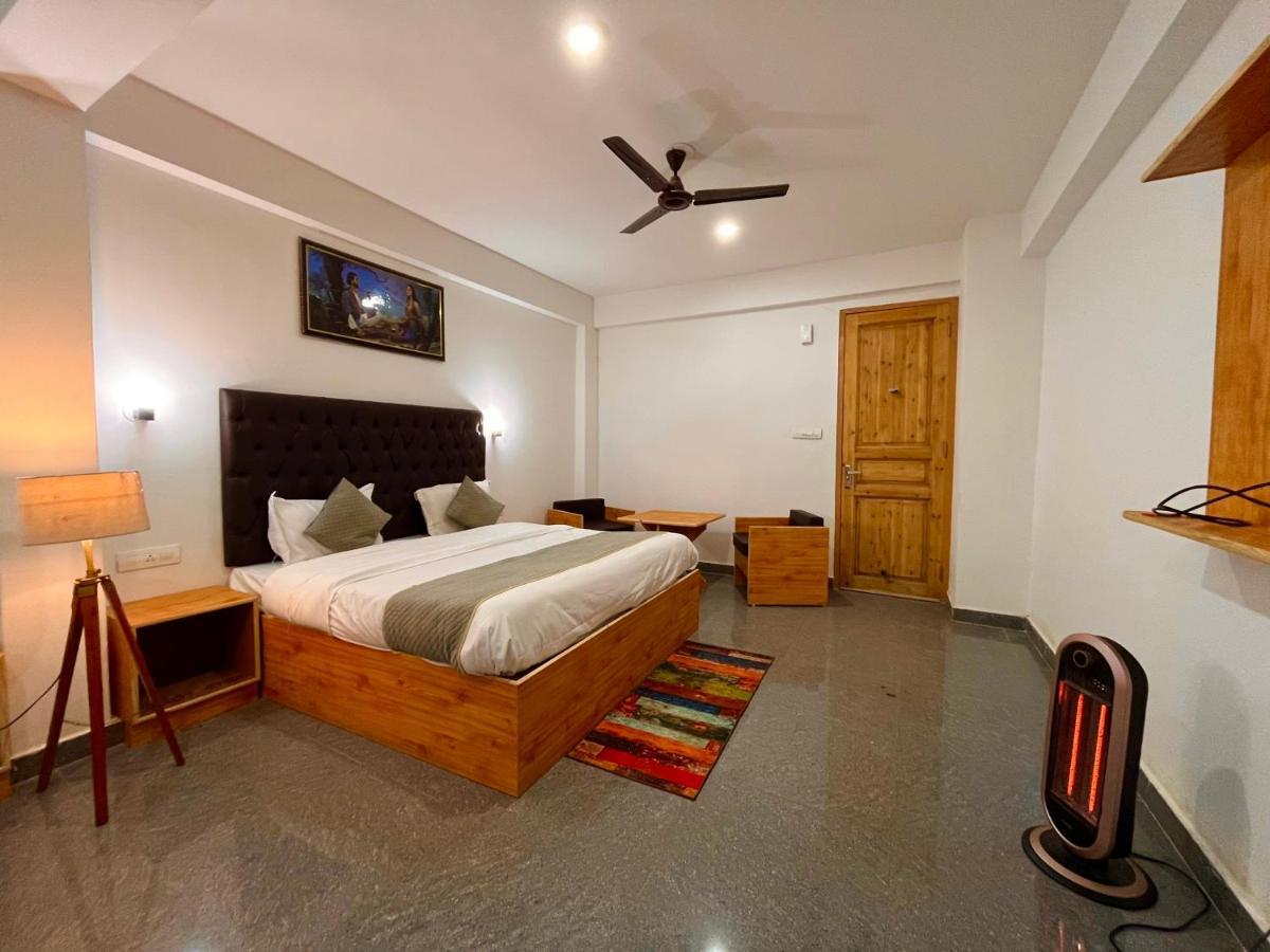 Hotel Beas River Retreat - A Riverside Hotel With Balcony Manāli Екстериор снимка